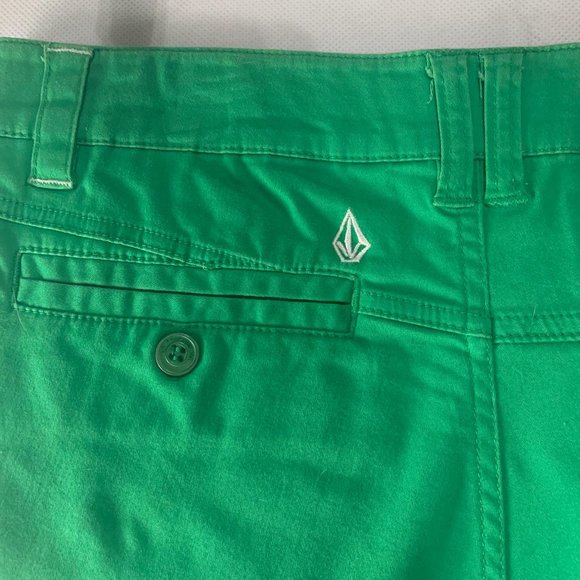 🌀 Volcom Plaid Green Shorts - Picture 3 of 10